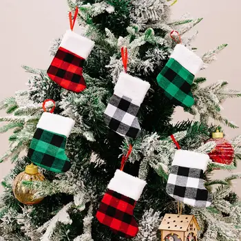 Окачени Коледни чорапи, украса за Коледната елха, празнични коледни чорапи, бижута и чорапи в клетка с принтом за Коледната елха